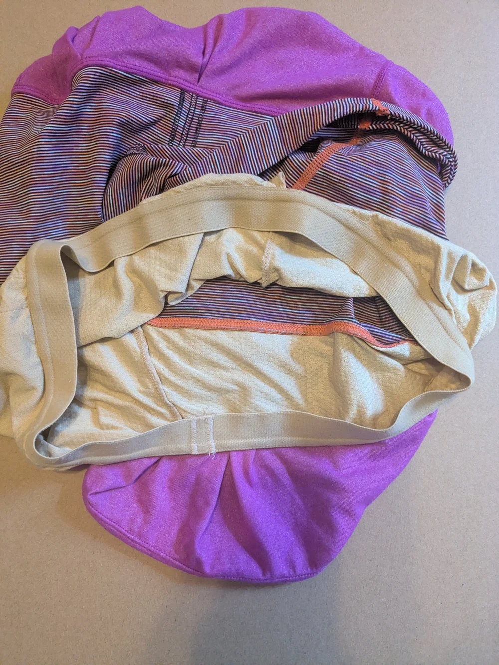 LULULEMON POWER DANCE TANK - Size -12 - *NO SIZE TAG* Shelf Bra - Workout - Picture 11 of 11